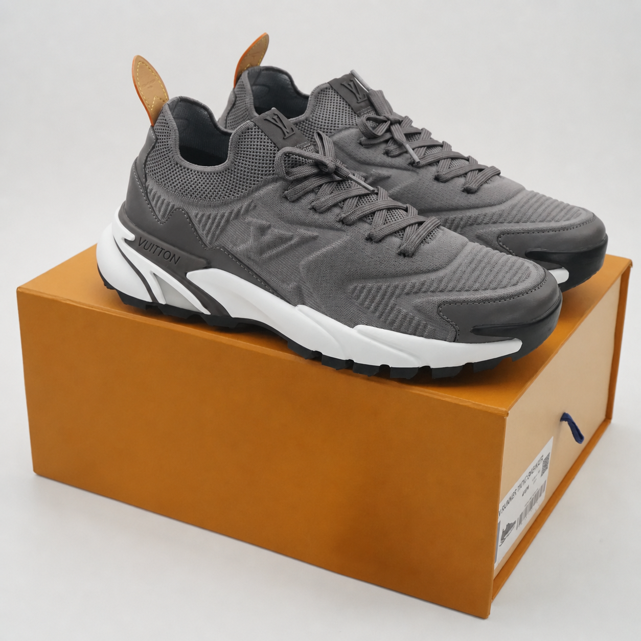 LV Runner Tatic Sneaker Grey